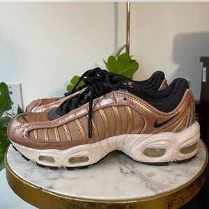 Nike Air Max Tailwind IV Size 6.5